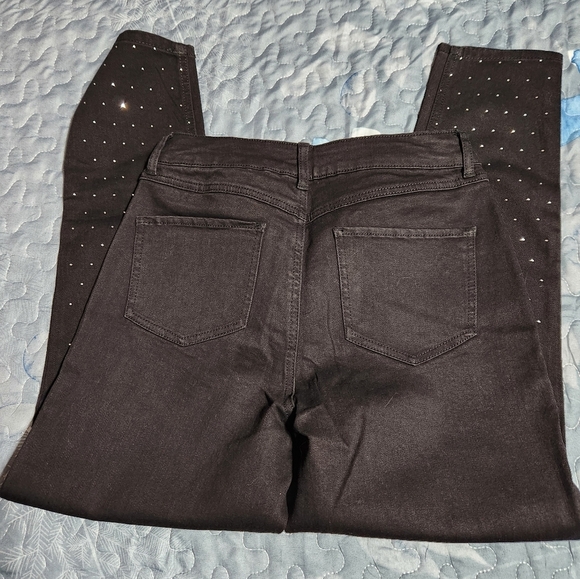 Juniors rewash studded jean - Picture 10 of 11